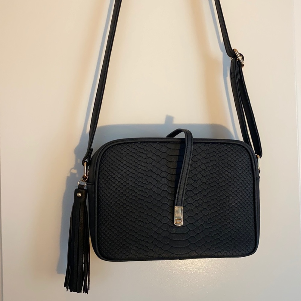 Black Crossbody bag